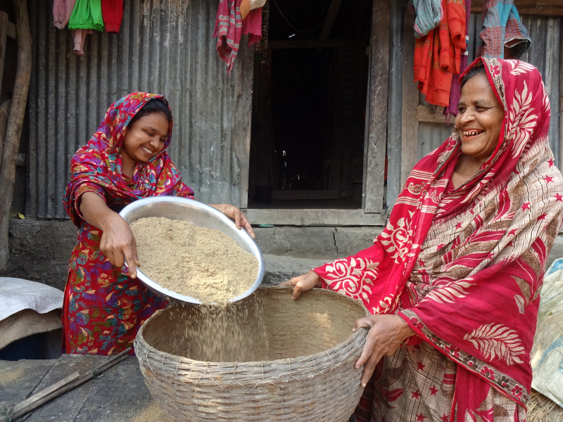 Budding photographers capture post-cyclone Bangladesh