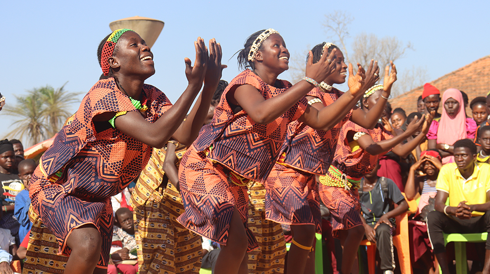 Un teatro itinerante en Guinea-Bissau despierta conversaciones y cambia mentalidades sobre la violencia de género