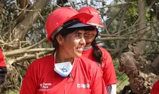 Mujeres emergen como lideresas tras inundaciones en Perú